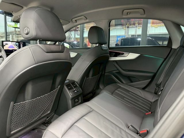 Audi A4  第4張相片