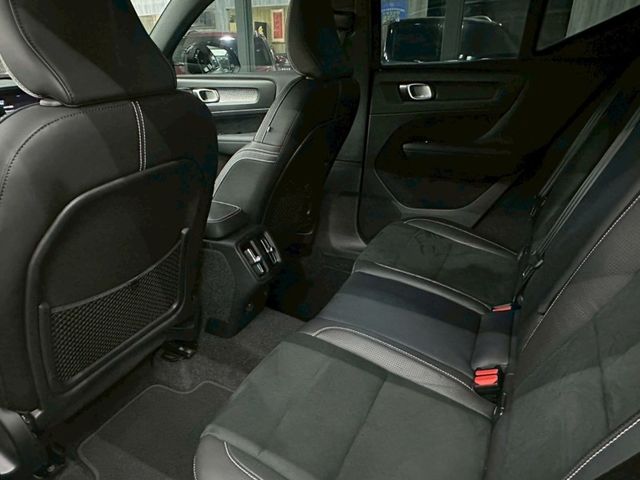 Volvo XC40  第2張相片