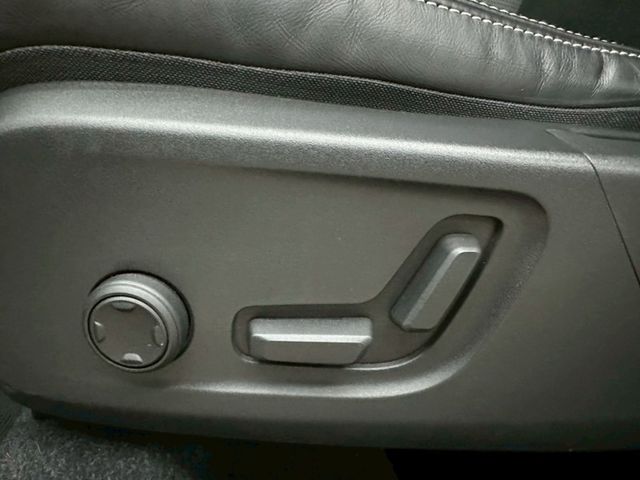 Volvo XC40  第12張相片