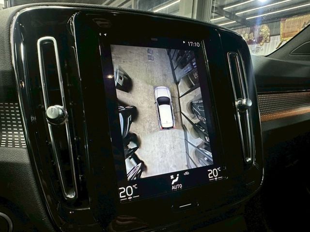 Volvo XC40  第13張相片