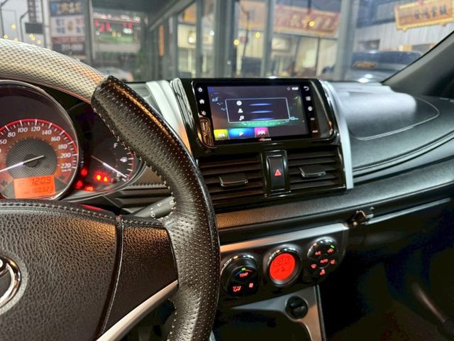 Toyota Yaris  第9張相片