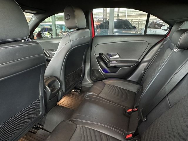 Mercedes-Benz/賓士 A-CLASS  第2張相片