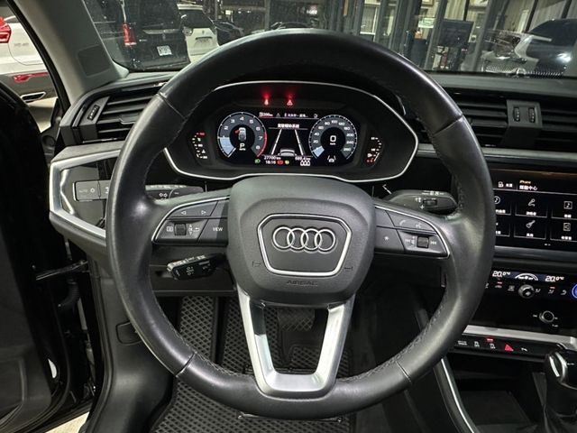 Audi Q3  第7張相片