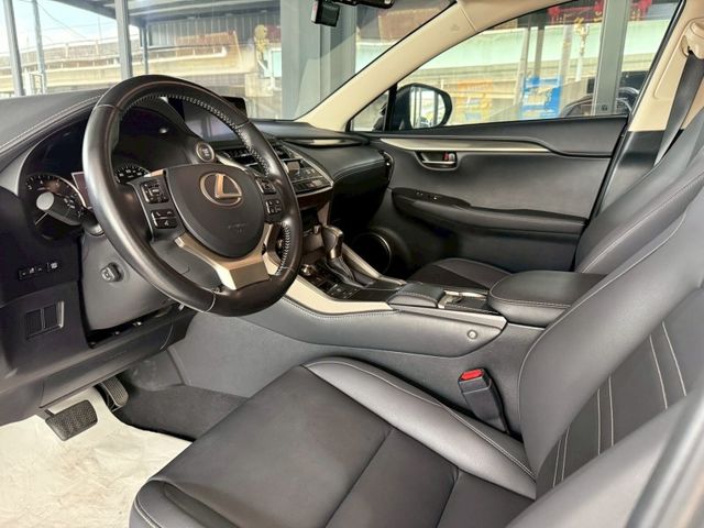Lexus NX  第2張相片