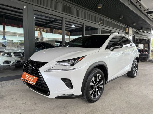 Lexus NX  第4張相片