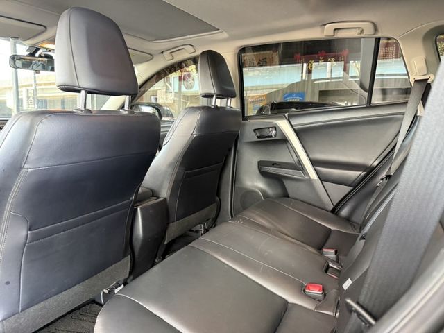 Toyota RAV4  第3張相片