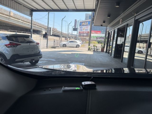 Toyota RAV4  第8張相片