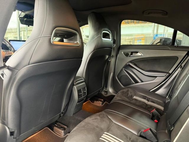 Mercedes-Benz/賓士 CLA250  第3張相片