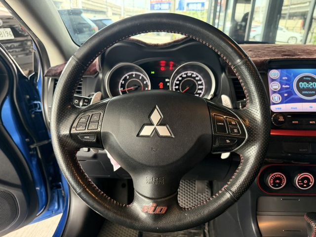 Mitsubishi Lancer  第8張相片