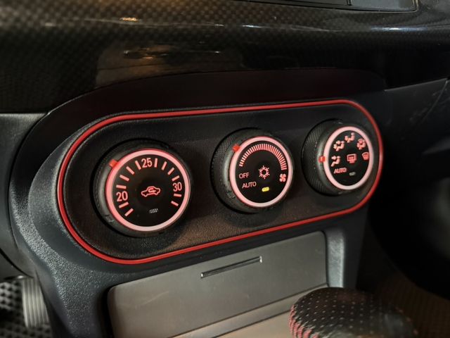 Mitsubishi Lancer  第10張相片