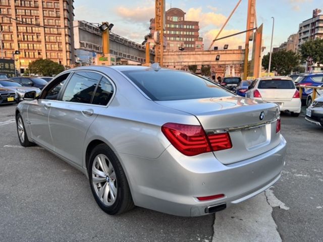 BMW寶馬 740LI  第8張相片