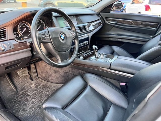 BMW寶馬 740LI  第14張相片