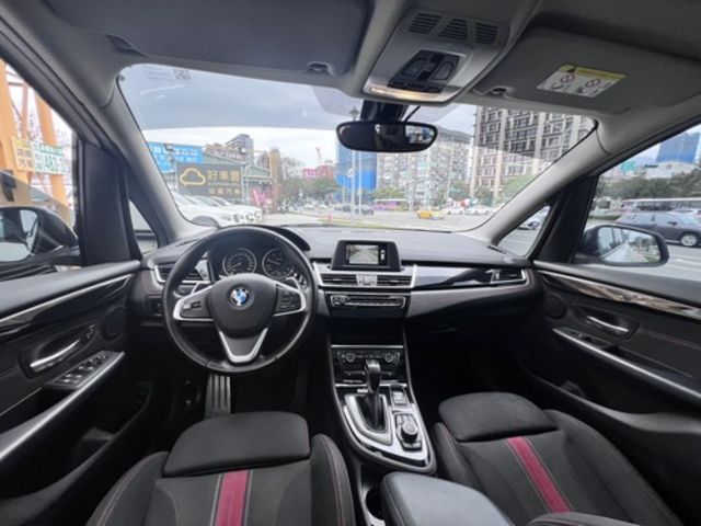 BMW寶馬 218D  第14張相片