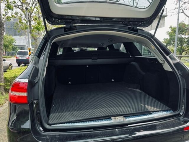 M-BENZ賓士 E200  第6張相片