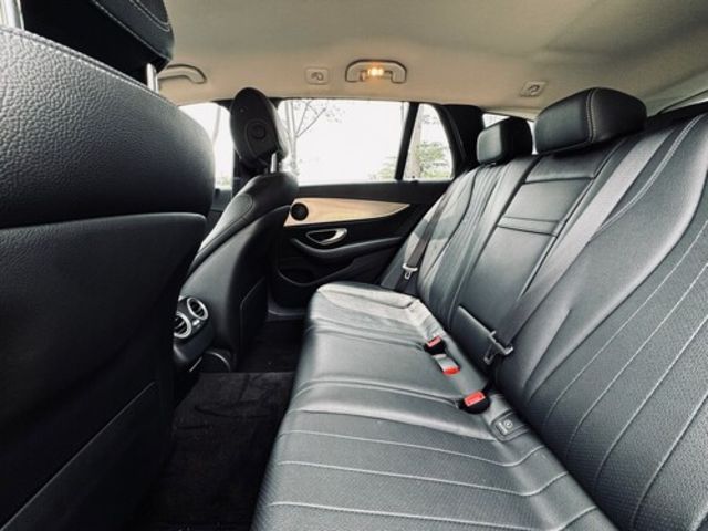M-BENZ賓士 E200  第7張相片