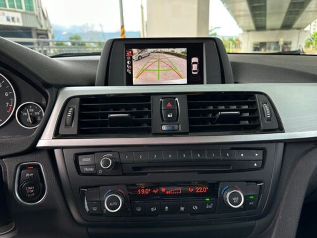 BMW寶馬 316I  第6張相片