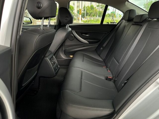 BMW寶馬 316I  第8張相片