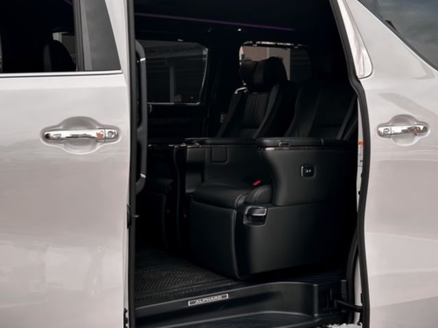 TOYOTA豐田 ALPHARD  第4張相片