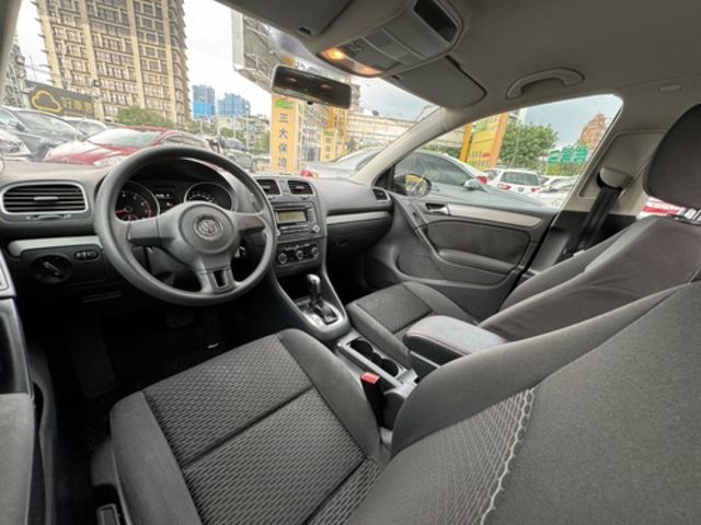 VOLKSWAGEN福斯 GOLF  第6張相片