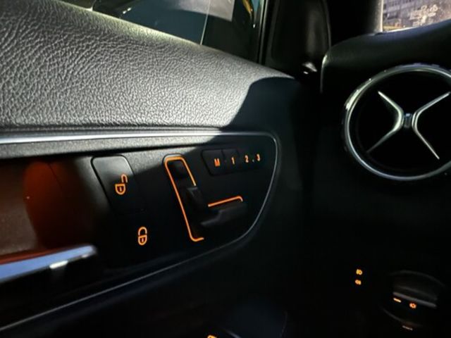 M-BENZ賓士 GLA250  第4張相片