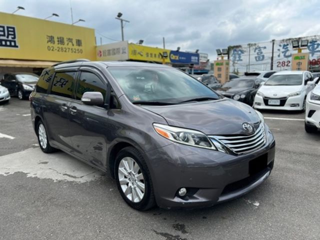 TOYOTA豐田 SIENNA  第3張相片