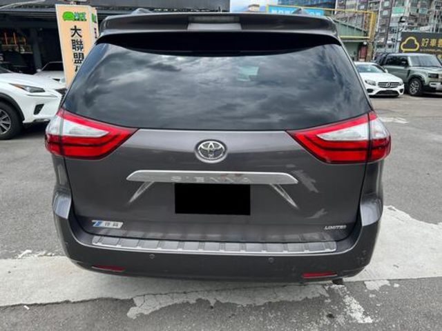 TOYOTA豐田 SIENNA  第4張相片
