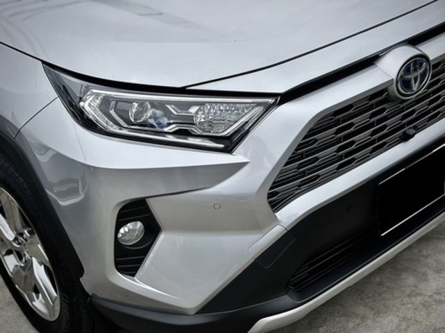 TOYOTA豐田 RAV4  第3張相片