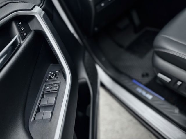 TOYOTA豐田 RAV4  第12張相片