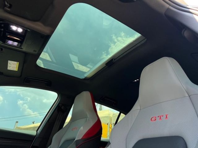 VOLKSWAGEN福斯 GOLF GTI  第8張相片