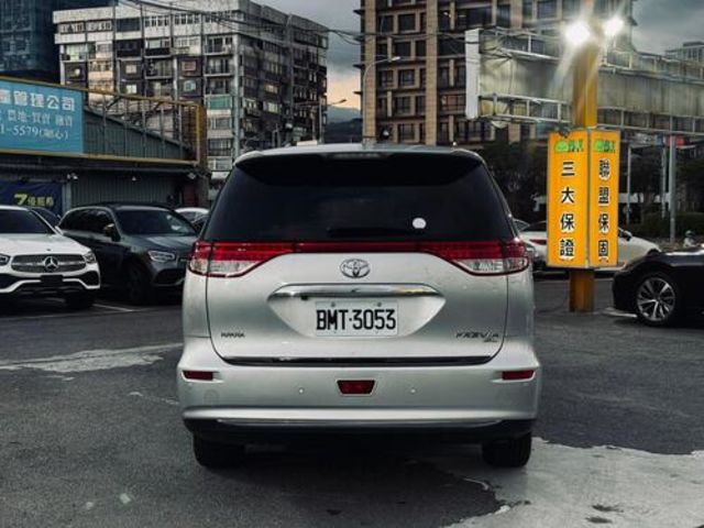 TOYOTA豐田 PREVIA  第4張相片