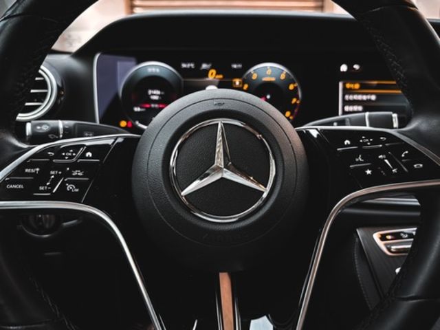 M-BENZ賓士 E200  第15張相片
