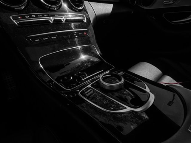 M-BENZ賓士 C300  第13張相片