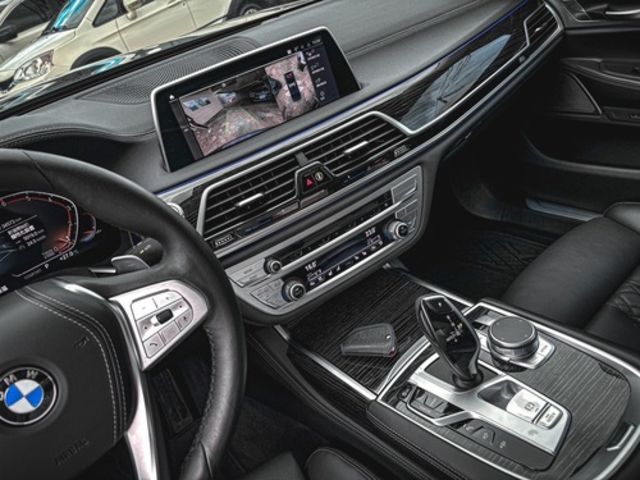 BMW寶馬 730I  第7張相片