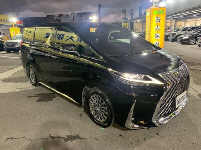 LEXUS凌志 LM300H  第4張相片