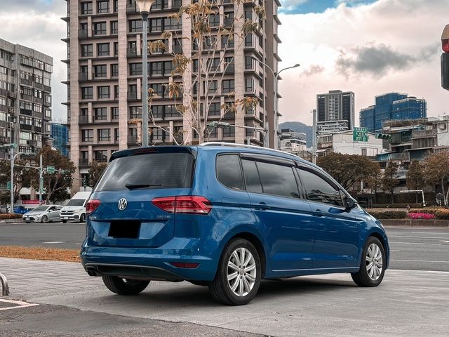 VOLKSWAGEN福斯 TOURAN  第2張相片