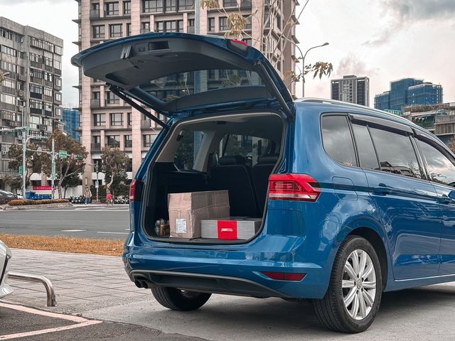 VOLKSWAGEN福斯 TOURAN  第3張相片