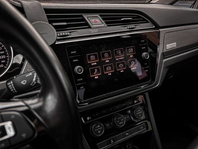 VOLKSWAGEN福斯 TOURAN  第9張相片