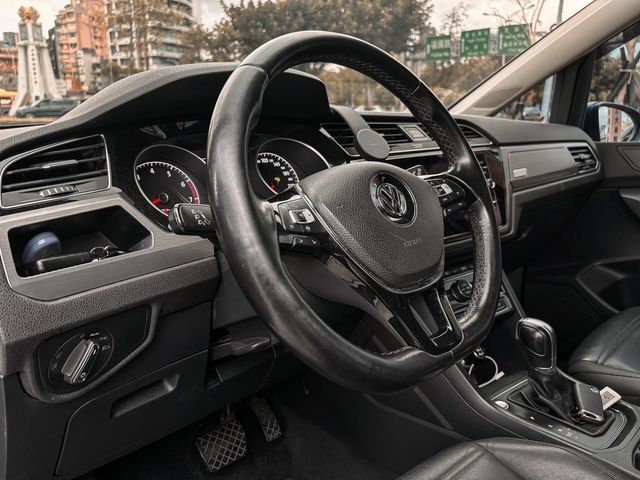 VOLKSWAGEN福斯 TOURAN  第10張相片