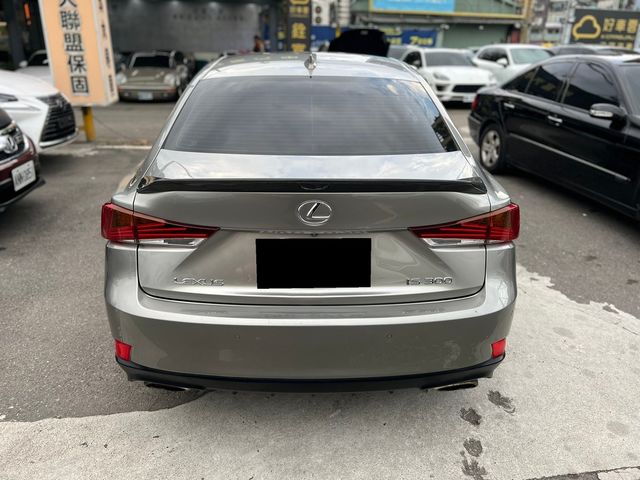 LEXUS凌志 IS 300  第4張相片