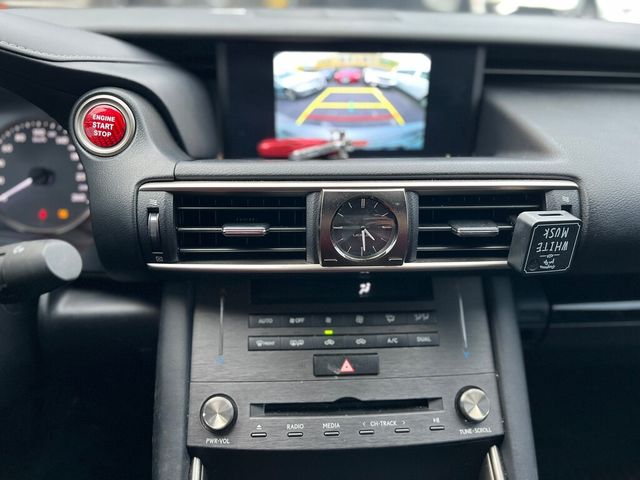 LEXUS凌志 IS 300  第9張相片
