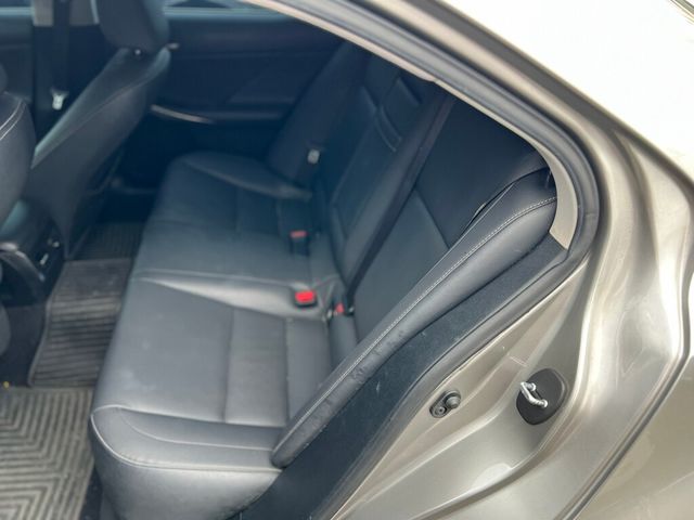 LEXUS凌志 IS 300  第11張相片