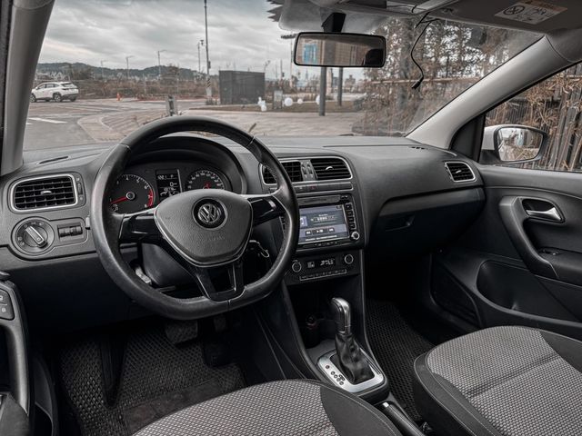 VOLKSWAGEN福斯 POLO  第6張相片