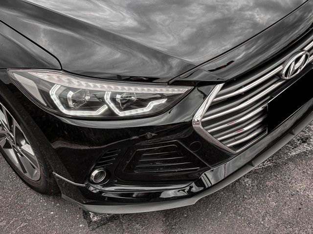 HYUNDAI現代 ELANTRA  第2張相片