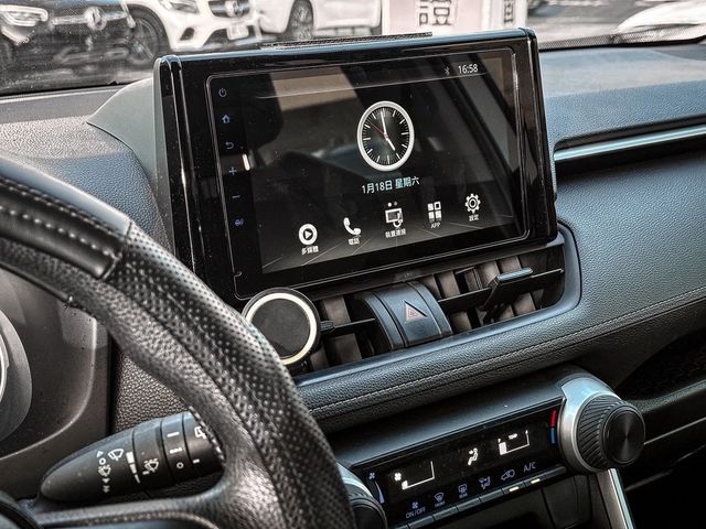 TOYOTA豐田 RAV4  第8張相片