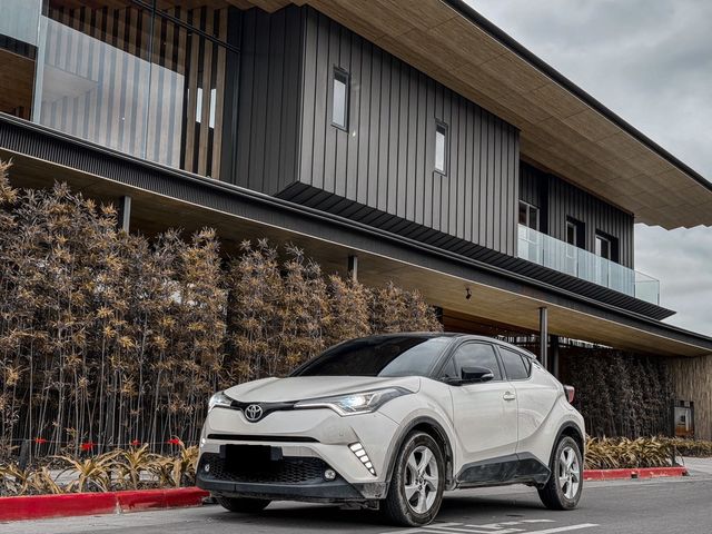 TOYOTA豐田 C-HR  第1張相片