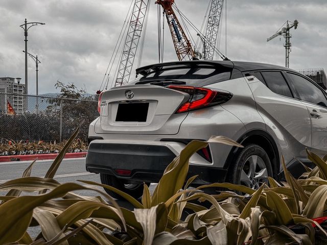 TOYOTA豐田 C-HR  第4張相片