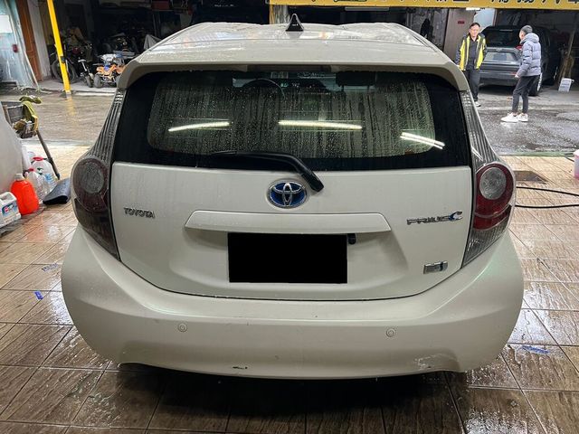 TOYOTA豐田 PRIUS C  第4張相片