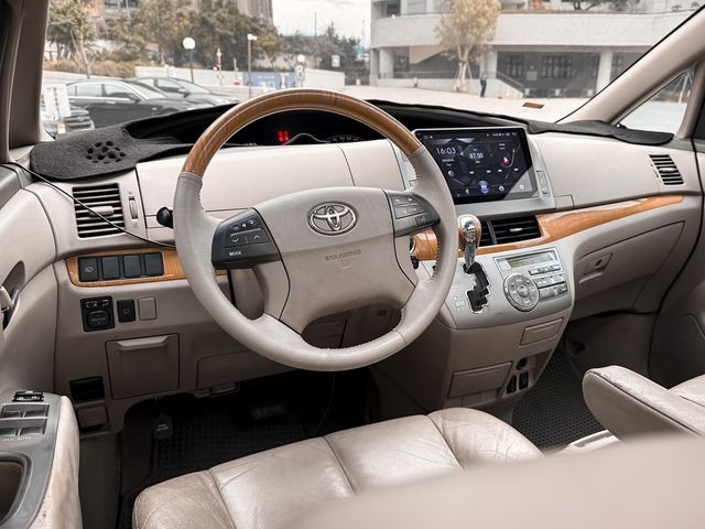 TOYOTA豐田 PREVIA  第6張相片