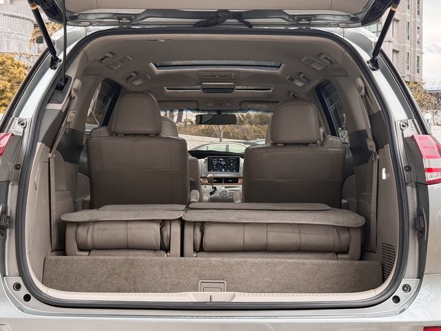 TOYOTA豐田 PREVIA  第7張相片