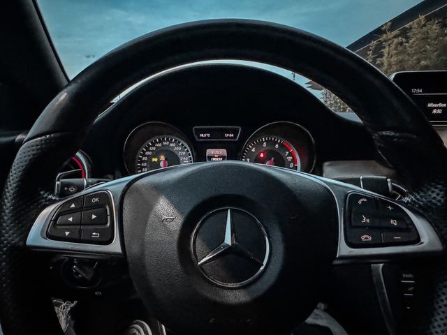 M-BENZ賓士 CLA250  第10張相片